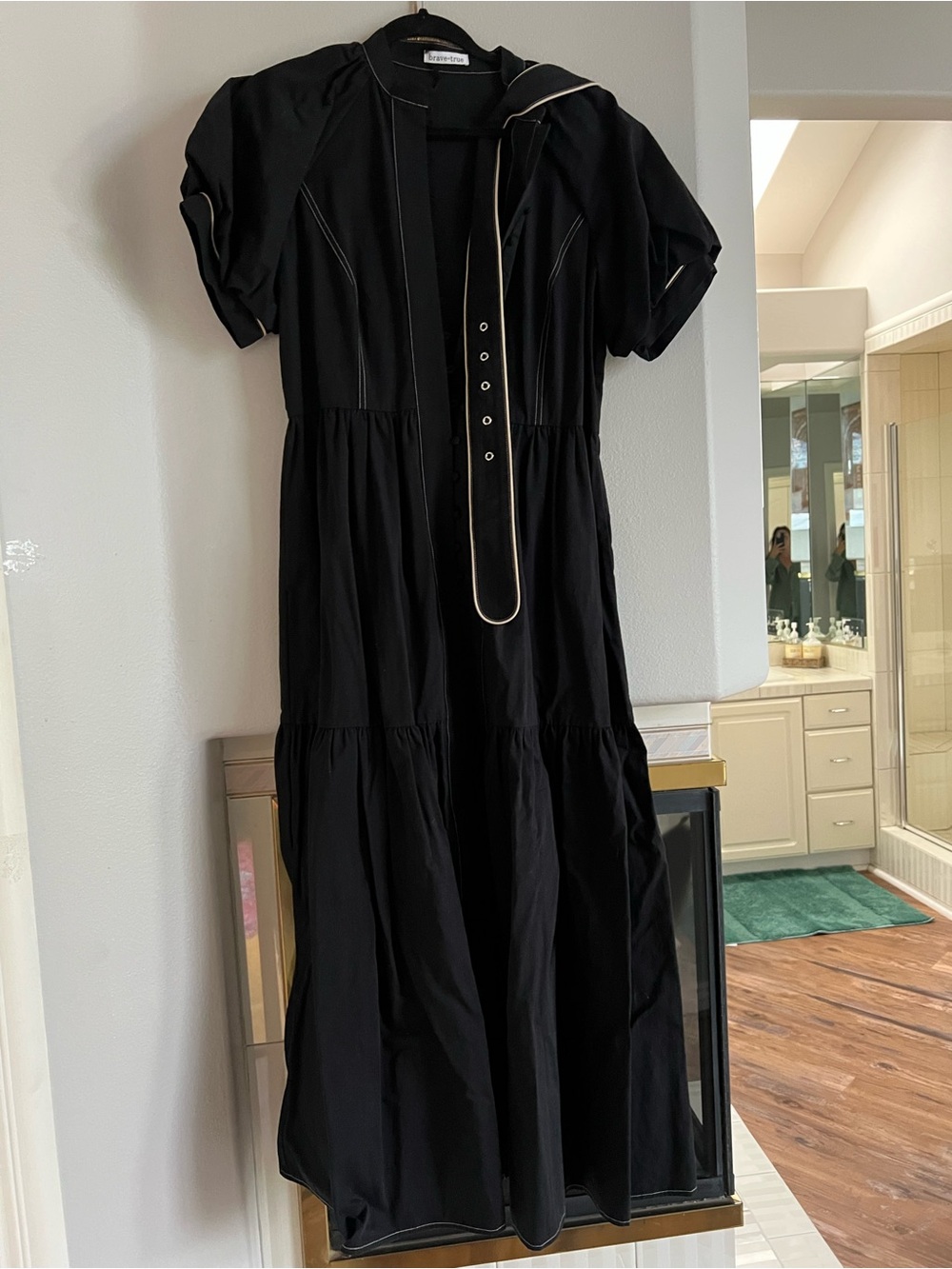 Women's Black Tiered Maxi Dress with Puff Sleeves